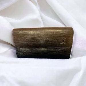 LOUIS VUITTON Black Epi Wallet | EUC